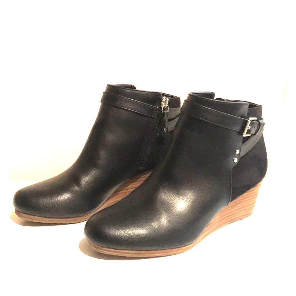 Dr. Scholl’s Black Bootie Wedge